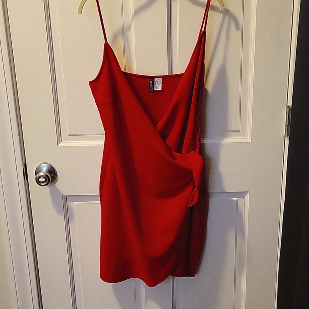 Perfect Valentine's dress from H&M size 12.